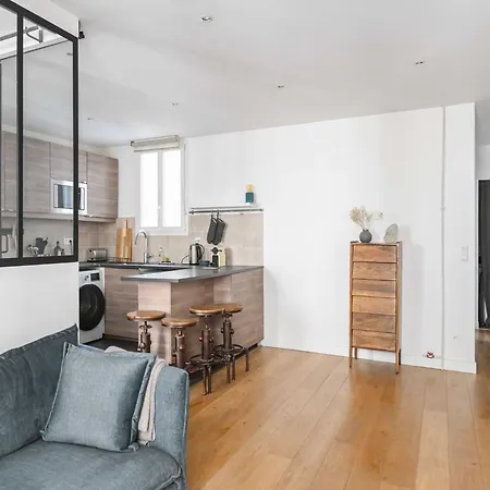 Modern - 2br-4p- Canal Saint-martin